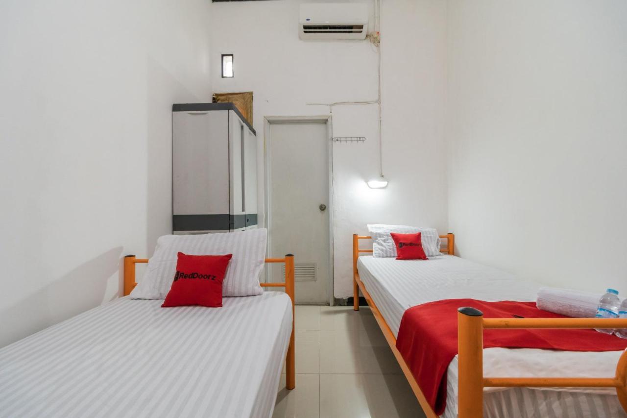 Reddoorz Near Terminal Bubulak Bogor Ξενοδοχείο Εξωτερικό φωτογραφία