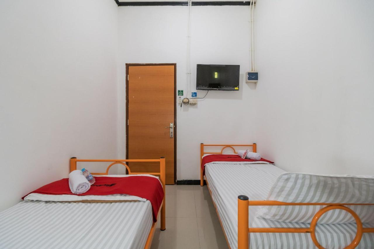 Reddoorz Near Terminal Bubulak Bogor Ξενοδοχείο Εξωτερικό φωτογραφία