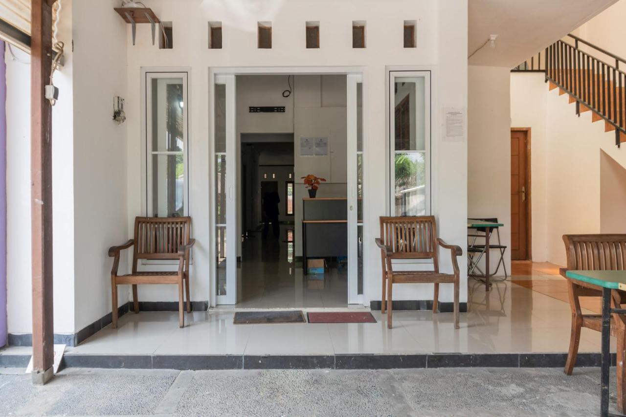 Reddoorz Near Terminal Bubulak Bogor Ξενοδοχείο Εξωτερικό φωτογραφία